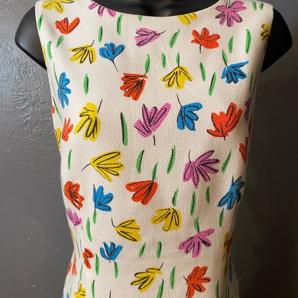 Mevisto flower shift dress - Picture 13 of 16